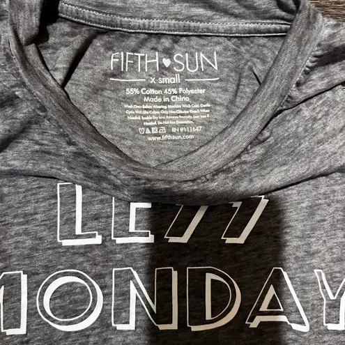 Fifth Sun “Less Monday More Sunday” Tank in Heather Gray, Size XS