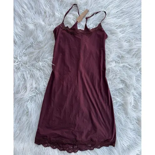 SKIMS Fits Everybody Lace Slip Dress Oxblood Size Large