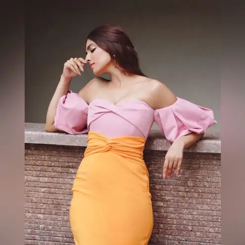 Lavish Lice Lavish Alice Eliza Color Block Twisted Midi Dress Size 6 • Pink & Papaya