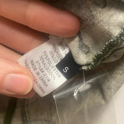 Luxe Boutique Slightly Distressed Camo & Faux Leather Jacket Size Small