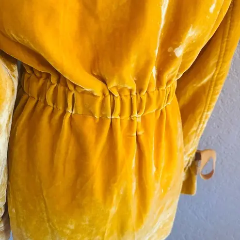 Cinq à Sept Mathieu Velvet Utility Jacket in Sunflower, Size Medium, EXCELLENT Gold
