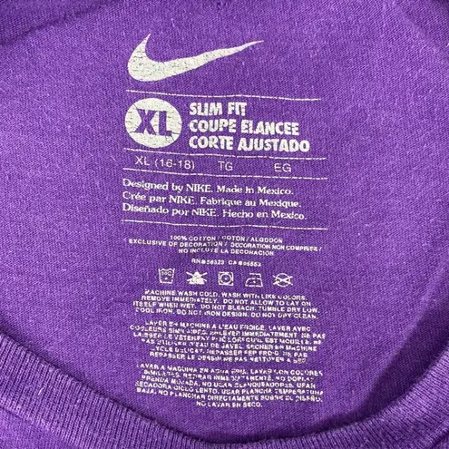 Nike Slim Fit Purple No Finish Line Graphic Tee