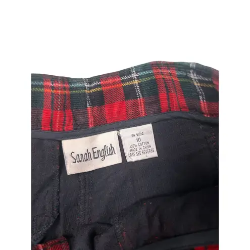 Vintage Sarah English women's red and green plaid corduroy shorts size 10