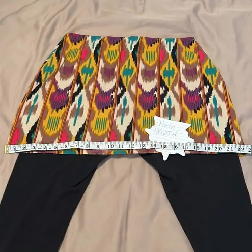 Legacy knit skirted pantsĀ cute tribal print on skirt pants areāblackāGUC Size M