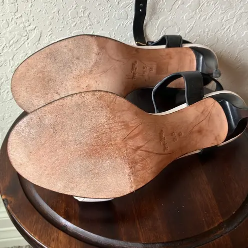 Coach : Ilana (Q7079) White/Black Heels- Leather with gold tone- blemishes- 9.5