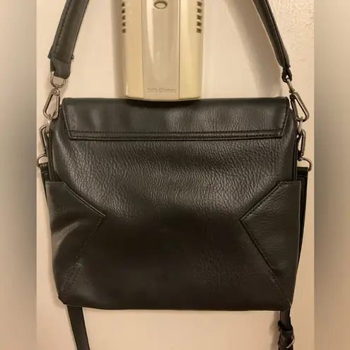 Matt & Nat Black Women's vegan crossbody shoulder handbag size medium