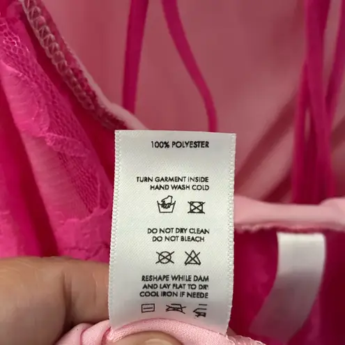 Lucy in the Sky   A-Lace Chemise A-line Dress in Vibrant Pink S