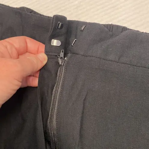 Vince Camuto  shorts black women’s size 22w (b19)