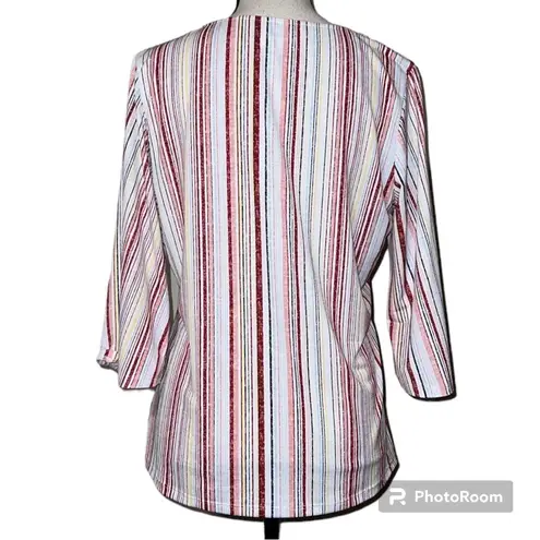 Late August  women's medium 3/4 sleeve blouse v-neck button accent tie bottom - Image 3