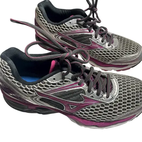 Mizuno Wave Rider 18 Womens Running Shoes US 9 Gray & Purple