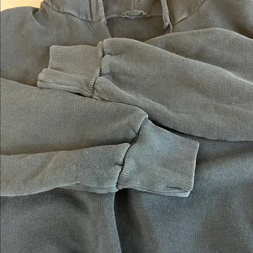 Women's Boxy Cropped Hoodie 84 Graphic Estimated Size Large Gray