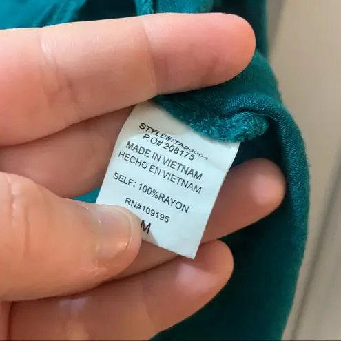 Love j Teal Lace Up Accent Short Sleeve Crop Top M