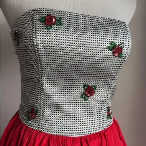 Vintage 90s Formal Dress Full Length Ball gown Size 4 Modern Red Prom