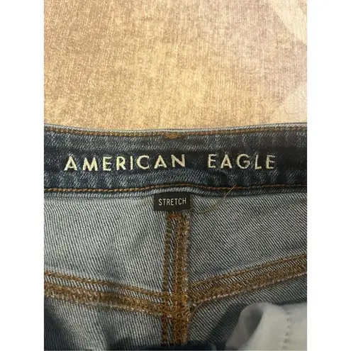 American Eagle  mom jeans size 2 medium wash distressed stretch denim