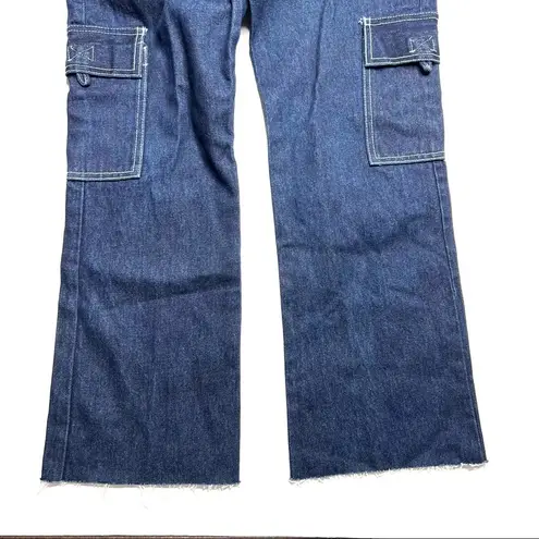 Vintage Y2K style Watch LA dark wash cargo mid rise wide leg Jean Size 6