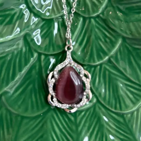 💎Preloved necklace Bundle any 3 listings with the 💎 emoji and get them 3/$12 Red