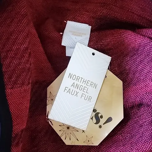 Northern Angel Black Red Vest Cape with Faux Fur and Fringe NWT Size undefined