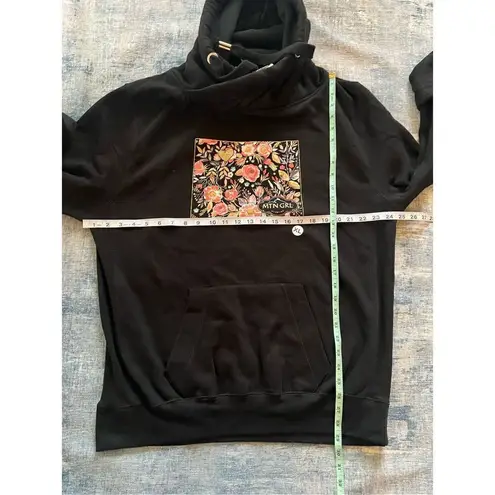 NWT! MTN GRL Wyoming Black Gold Glitter Floral Hoodie Women's XL