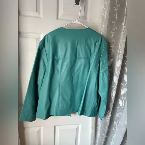 Newport News moto style Women Leather Turquoise plus sz 20W Jacket full zip up