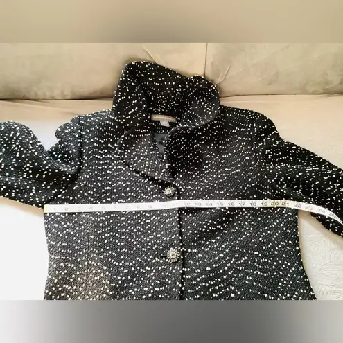 Josephine Chaus Cute dressy lightweight coat 🖤🤍🖤