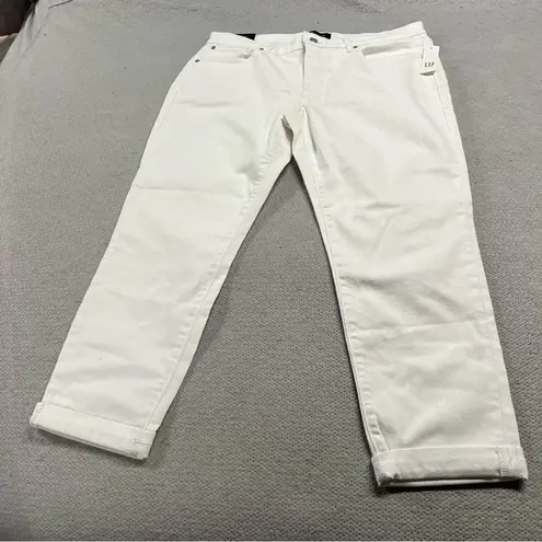 Gap  Sexy Boyfriend Women’s White Cropped Midrise Jeans Size 31 NWT