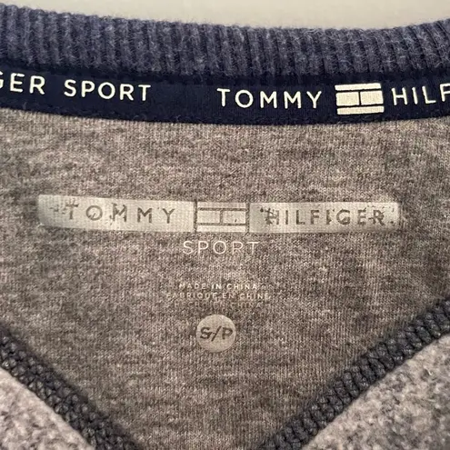 Tommy Hilfiger Women  sports small