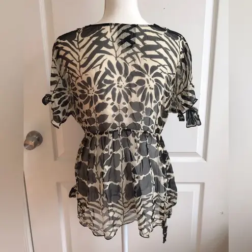 Anna Sui  For Anthropologie Printed Silk Top Deep V Size Small Gilmore Girls