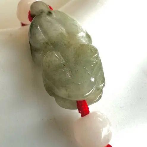 Frog Carving Jadeite Bead red cord Bracelet