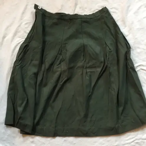 Vintage dark green knee length a line skirt with pleats size Medium