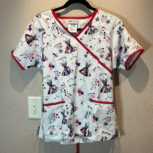 Uniform Advantage Fourth of July Patriotic Red, White and Blue Scrubs Top Size Small