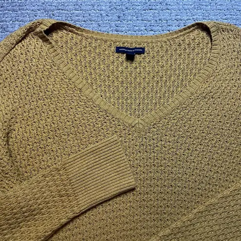 American Eagle Woman's XL Mustard Yellow Long Sleeve Knit Shirt