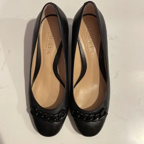 Ralph Lauren Lauren  Jacksen Closed Toe Pumps