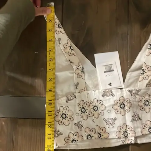 ALC Frank A.L.C “London” Crop Top cream