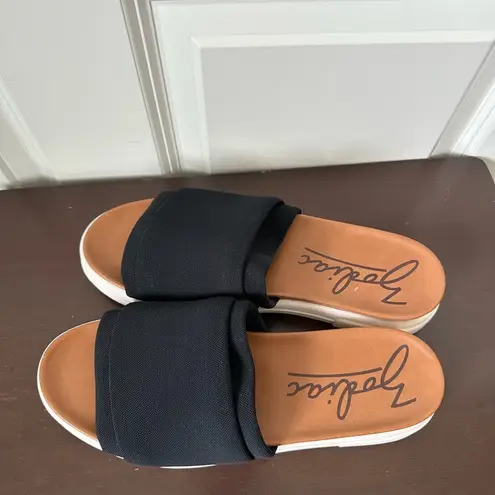 Zodiac Mesh Slide Sandals Jolie Black Size 11