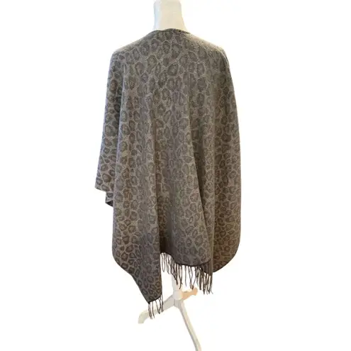 Woolrich Women's Leopard Print Fringe Poncho Wrap Brown One Size - Image 2
