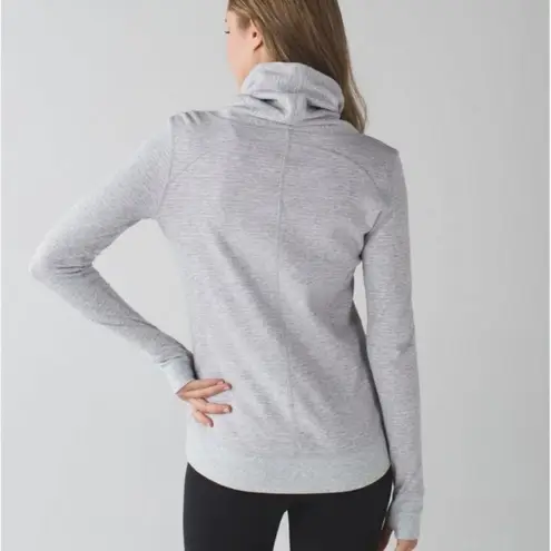 Lululemon  In A Cinch Long Sleeve Tee Size 4