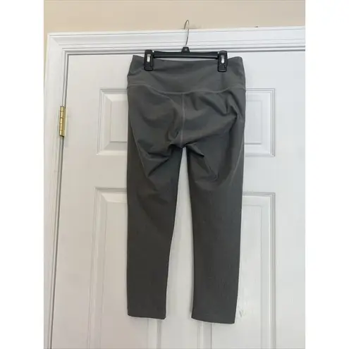 Oakley Womans Capri Athletic Leggings Size Medium Pull On Gray