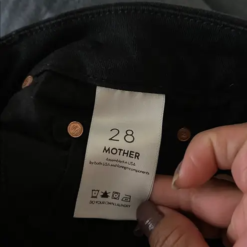 MOTHER Denim The Looker Ankle Fray Skinny Jeans in Guilty As Sin Black