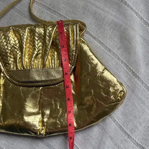 Unique Vintage 80s Gold Leather Shoulder Bag