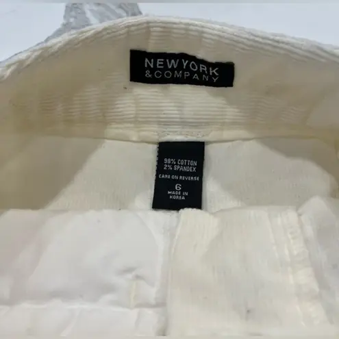 New York And Company Ivory Cream Corduroy Knee Length Skirt Size 6 EUC