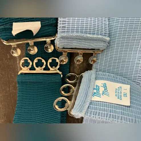 Women’s Malco Modes 80s Stretch Belts Blue With Silver Tone Buckles Disco Era