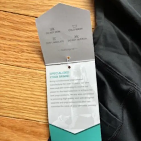 NWT Health Yoga Black Stretchable Yoga Tank Shorts With Pockets Body Suit L Size L