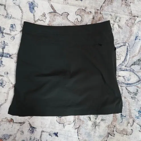 The North Face  Size 2 Black Women's Apex Skort Hiking Tennis Skirt