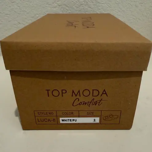 Top Moda Comfort Luca White Sandals Double Strap Slide Sandals Gold Buckles 9