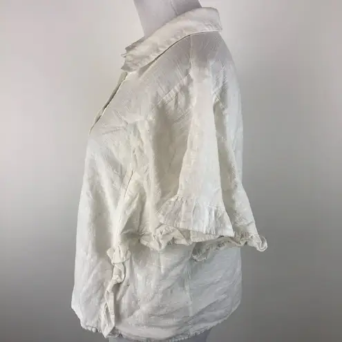 Universal Threads Universal Thread M White Ruffle Sleeve Button Down