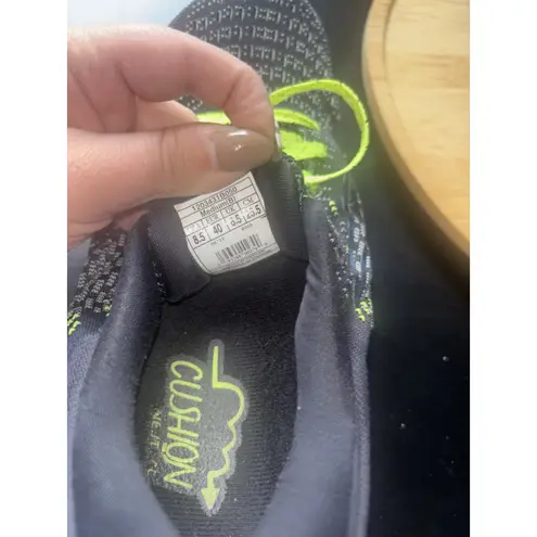 Brooks  Glycerin Size 8.5 Women / GTS 19 Black/Metallic/yellow