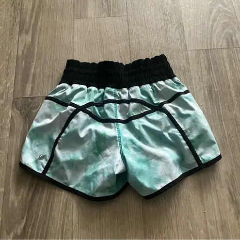Lululemon  diamond dye tie dye tracker 4" shorts size 4 - Image 2