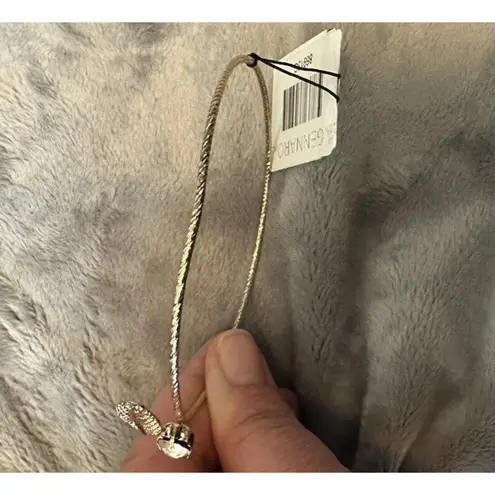 Gold Tone Clear Rhinestone Leaf Open Slim Bangle Bracelet Minor Flaw One Size