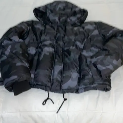 Sebby 𝅺 camo puffer jacket