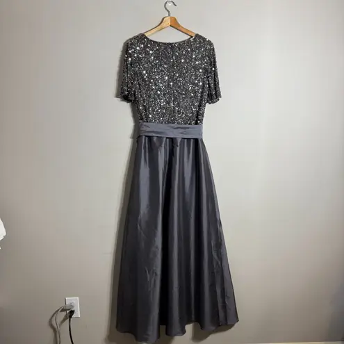 Pisarro Nights Beaded Bodice Satin Maxi Gown Women's 14 Gray Formal Wedding NWT